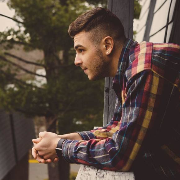 Meet your Posher, Rodrigo - Picture 1 of 1